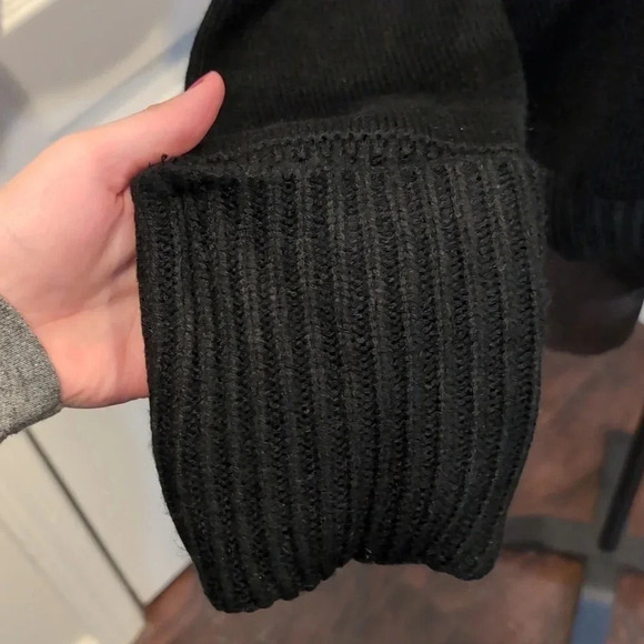 Scoop Chunky Turtle Neck Sweater - Picture 5 of 9